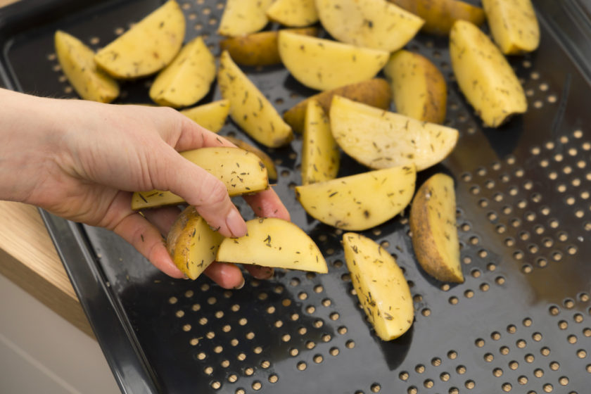 Život může být jednoduchý. S všestrannými troubami Gorenje OptiBake