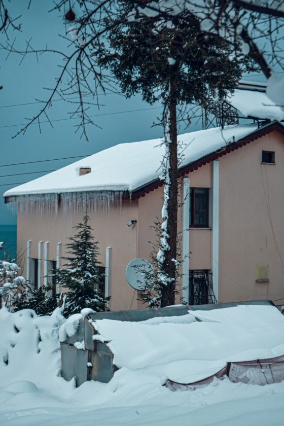 Podcenění úklidu sněhu může způsobit značné finanční škody i ohrozit zdraví