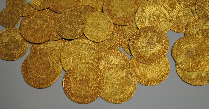 Historie peněz: Od mušlí k zlatým mincím - 5000 let evoluce platidel