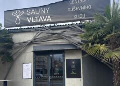 Sauna Vltava Praha: saunový rituál na břehu řeky, kde se regeneruje tělo i mysl