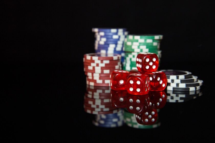 Proč nás tolik přitahují jackpoty? Za milionovými výhrami v online casinu se skrývá zajímavá matematika